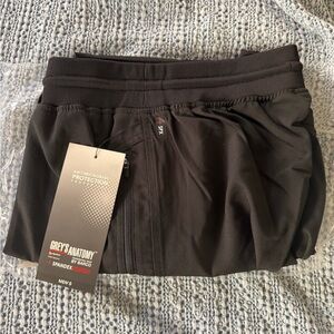 Barco Uniforms Light Gray Greys Anatomy Spandex Scrub Top